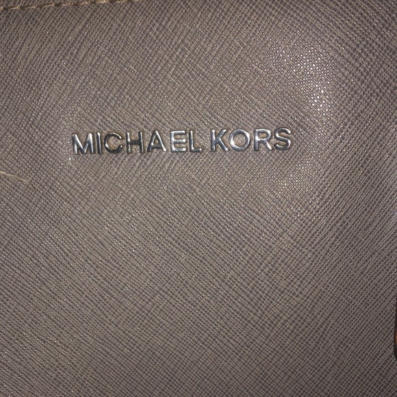 Authentic Michael Kors purse - Picture 2 of 4